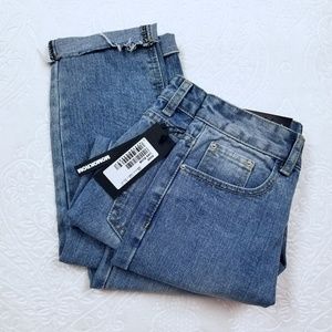 Momokrom Jeans - Nasty Gal Light Blue Cropped Raw Hem Mom Jeans Momokrom Jeans - Nasty Gal Light Blue Cropped Raw Hem Mom Jeans